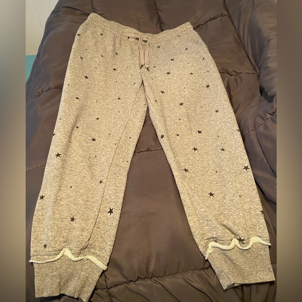Secret Treasure jogger sweatpants. Size Large
